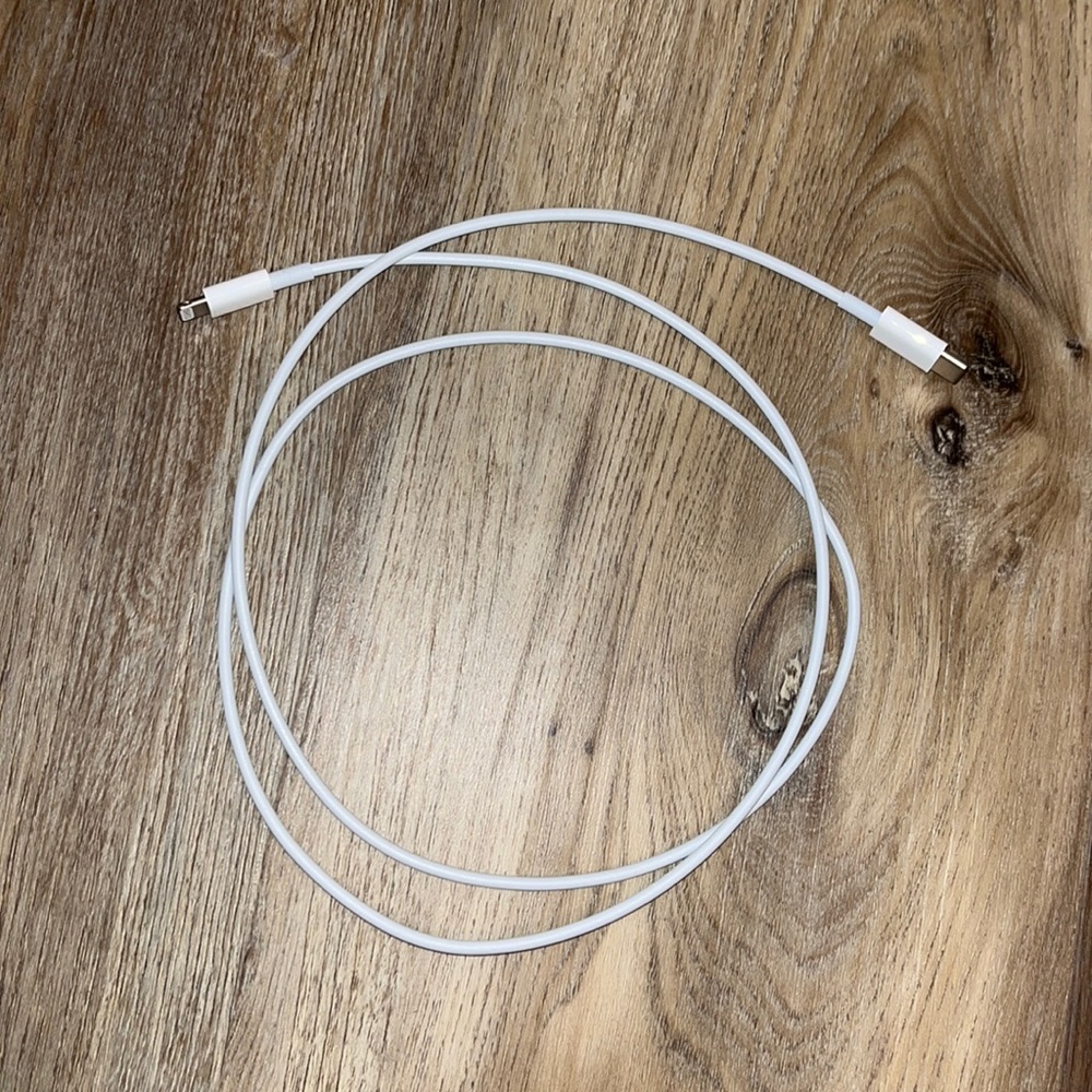 COPY - Apple iPhone/airpod charger